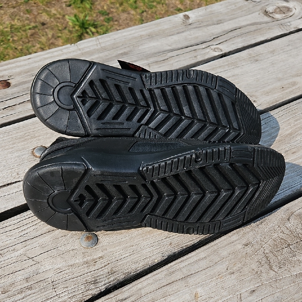 RBX Black Sneakers with Modern Design and Comfort - Picture 4 of 4